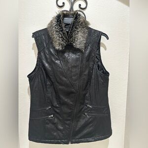 Vest with Faux Fur Collar Black